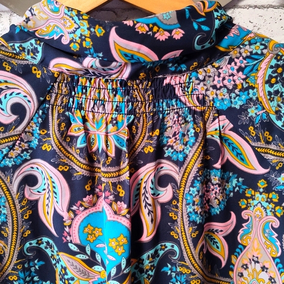 Loft Sleeveless Top - Picture 4 of 4